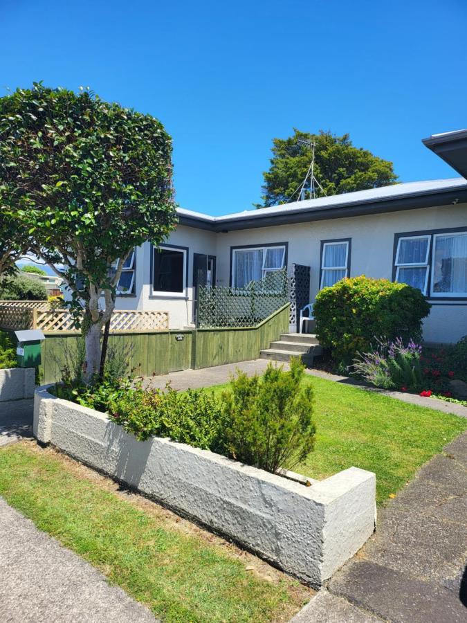 Totara Lodge Motel Levin Exterior photo