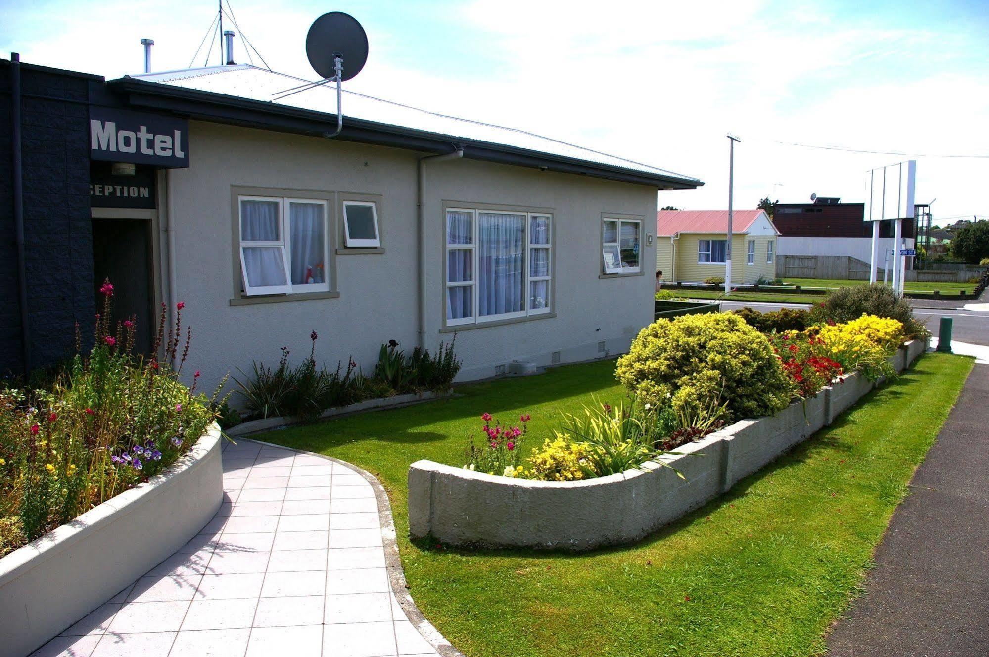 Totara Lodge Motel Levin Exterior photo